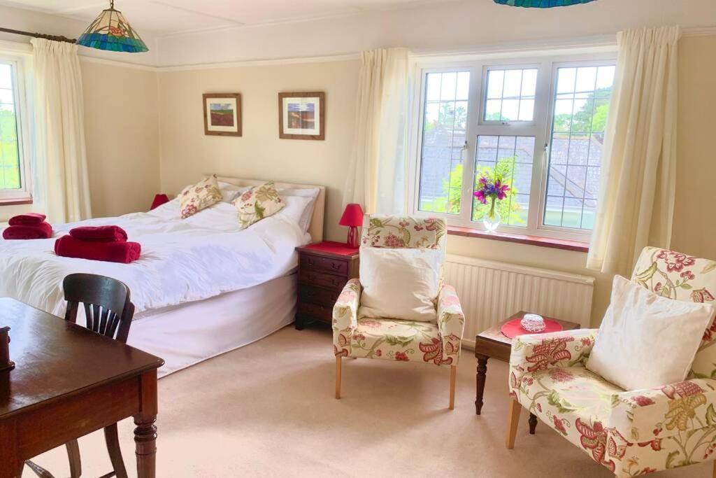 Hectors House Comfortable 4 Bed House In Mature Gardens Yelverton Exterior foto