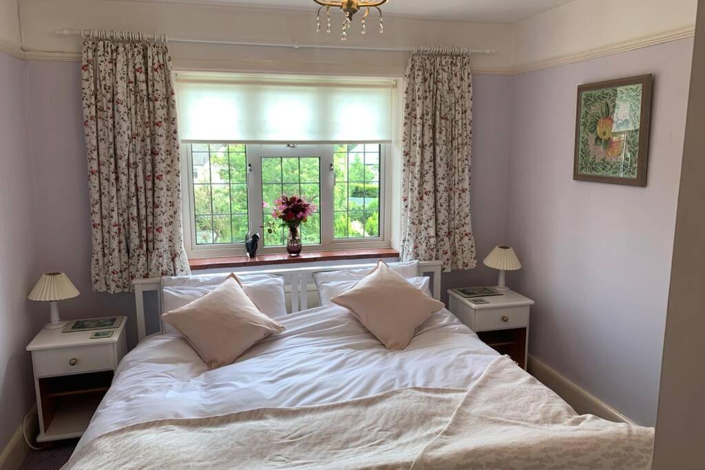 Hectors House Comfortable 4 Bed House In Mature Gardens Yelverton Exterior foto